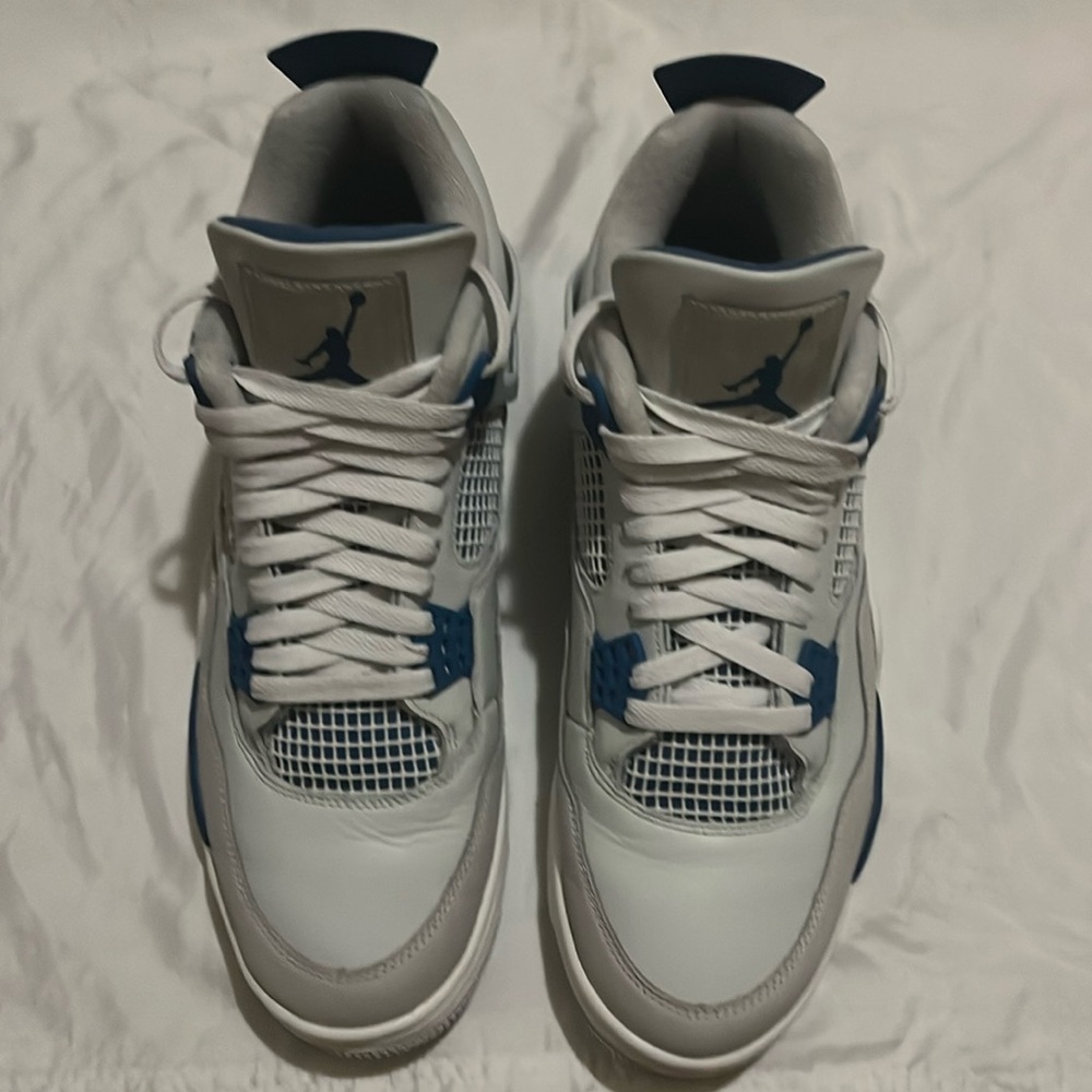 Good condition Jordan 4 retro